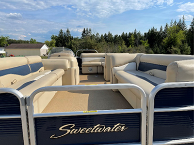 2015 Big Sweetwater Bi-toon – Room for everyone plus some power 115 HP 24’ 14 Person